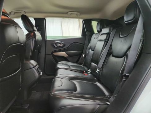 Used 2017 Jeep Cherokee Latitude w/ True North Edition AWD/4WD image 21