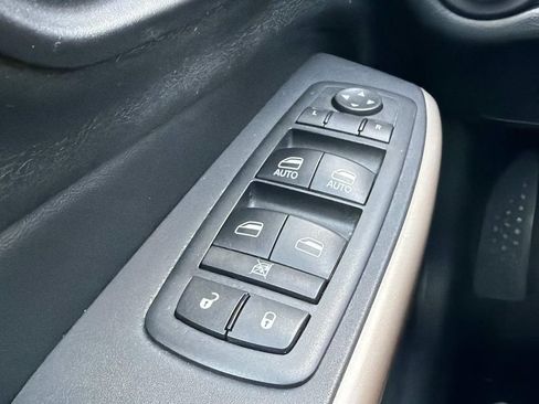Used 2017 Jeep Cherokee Limited FWD image 18