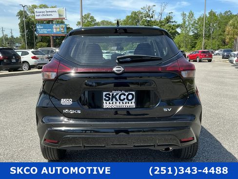 Used 2024 Nissan Kicks SV image 4