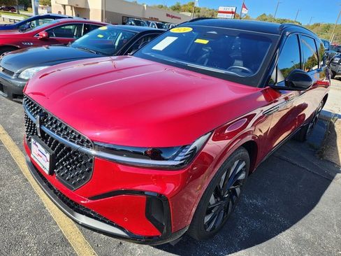 Used 2024 Lincoln Nautilus Reserve w/ Equipment Group 202A image 1