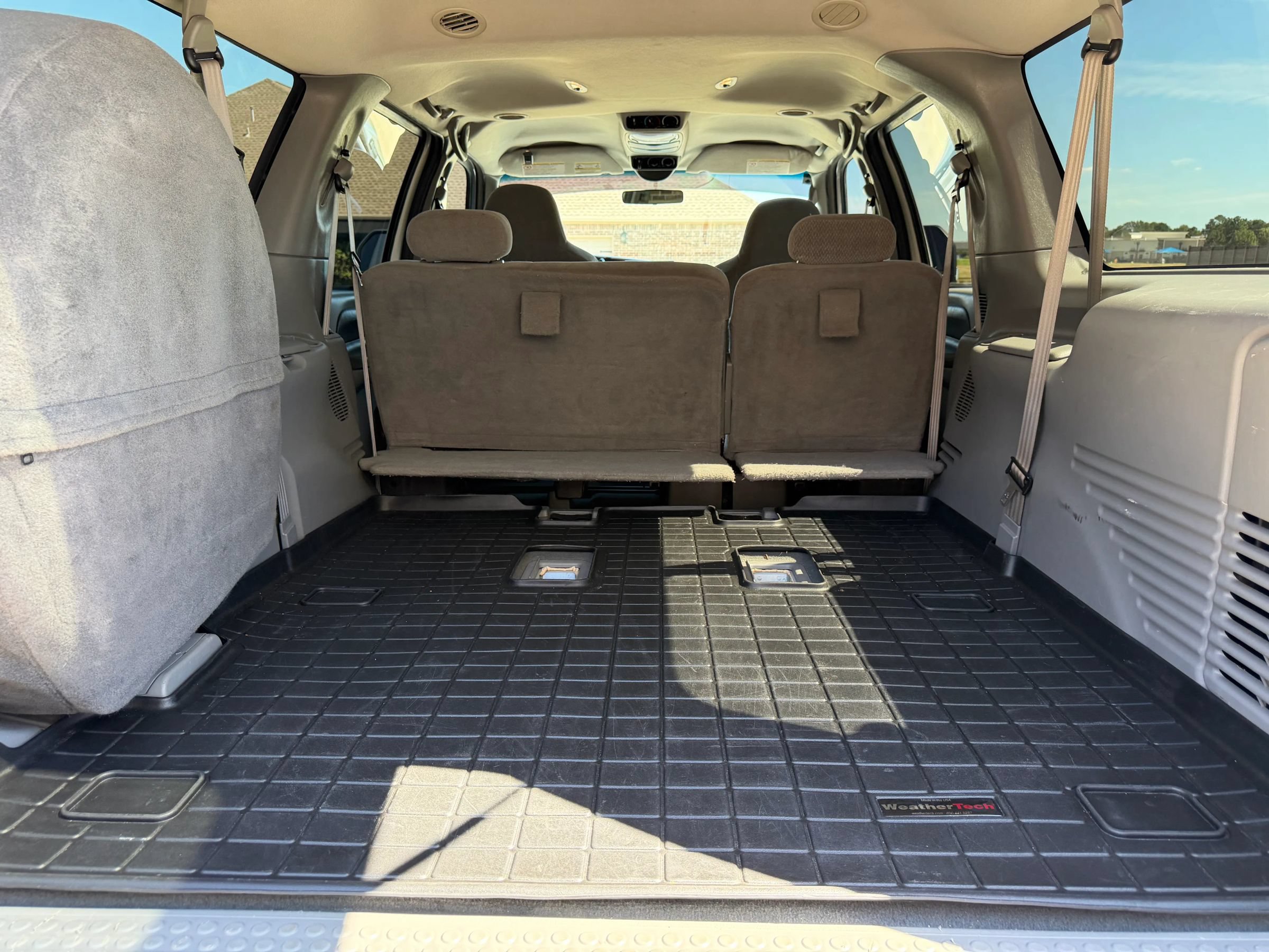 Used 2004 Ford Excursion XLT AWD/4WD image 12