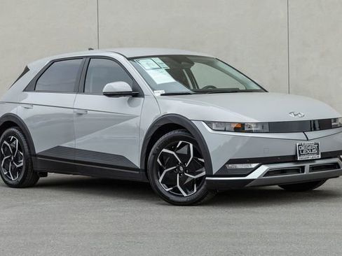 Used 2024 Hyundai Ioniq 5 SEL image 15