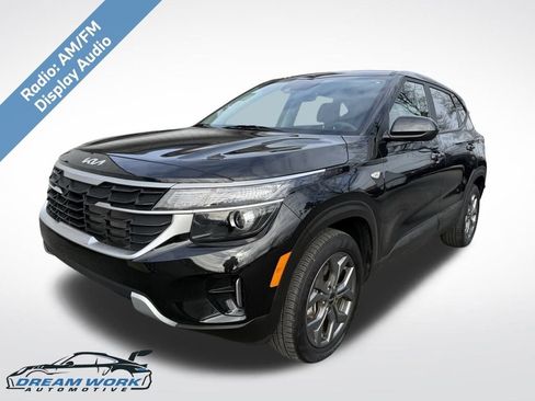 Used 2024 Kia Seltos LX image 1