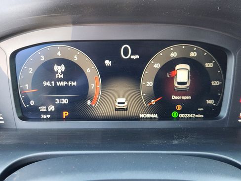 Certified 2025 Acura ADX A-Spec AWD/4WD image 10
