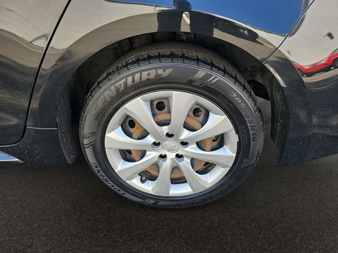 Used 2021 Toyota Corolla LE FWD image 43