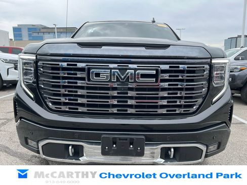 Used 2024 GMC Sierra 1500 Denali Ultimate image 8