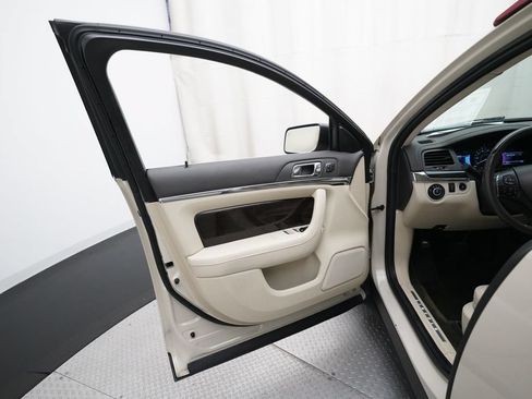 Used 2015 Lincoln MKS AWD w/ Equipment Group 101A image 29