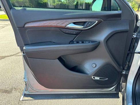 Used 2023 Buick Envision Avenir AWD/4WD image 12