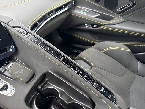 Used 2024 Chevrolet Corvette Z06 w/ Stealth Interior Trim Package RWD image 17