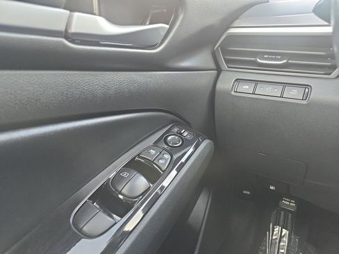 Used 2024 Nissan Altima 2.5 SR image 23