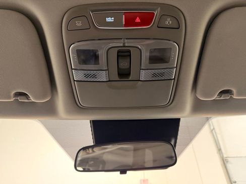 Used 2025 Kia Telluride S image 20