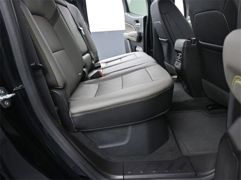 Used 2023 Chevrolet Colorado ZR2 w/ ZR2 Convenience Package III image 15