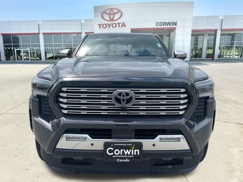 Used 2024 Toyota Tacoma Limited w/ Limited Package (LT) AWD/4WD image 8