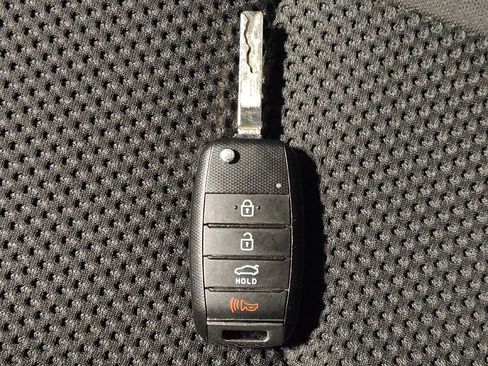 Used 2019 Kia Optima LX FWD image 32