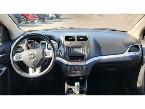 Used 2020 Dodge Journey SE w/ SE Popular Equipment Group image 21