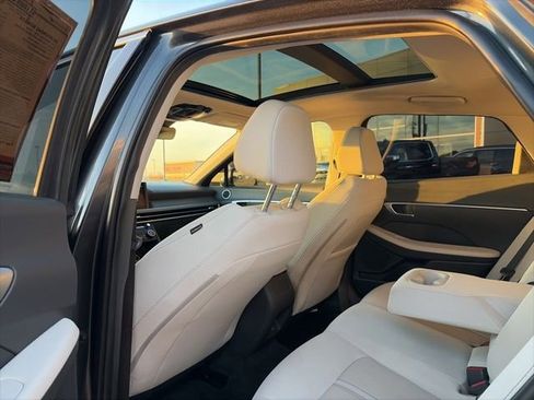 Used 2024 Hyundai Sonata SEL w/ Convenience Package image 17