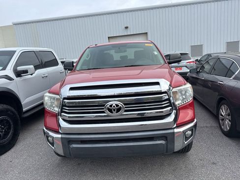 Used 2017 Toyota Tundra SR5 w/ SR5 Upgrade Package image 2