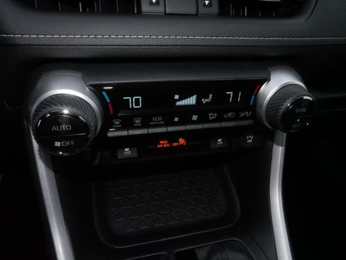 Certified 2025 Toyota RAV4 XLE Premium image 23