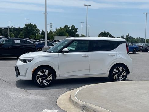Certified 2023 Kia Soul GT-Line FWD image 4