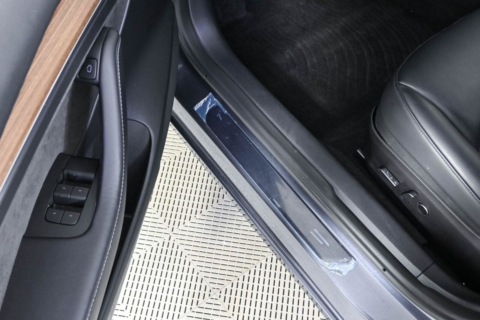 Used 2023 Tesla Model 3 Standard Range RWD image 7