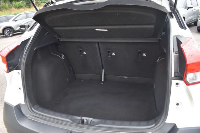 Used 2018 Nissan Kicks SV FWD image 16