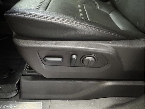 Used 2023 GMC Sierra 3500 Denali image 18