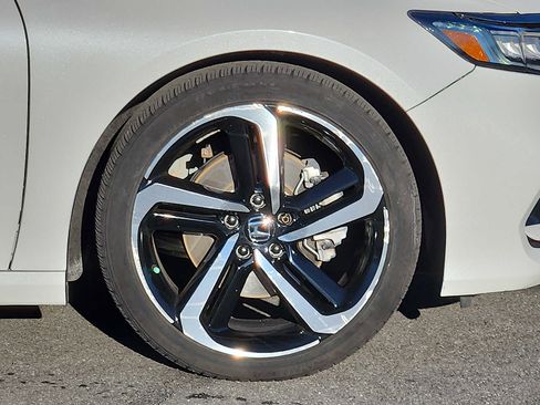 Used 2019 Honda Accord Sport image 8