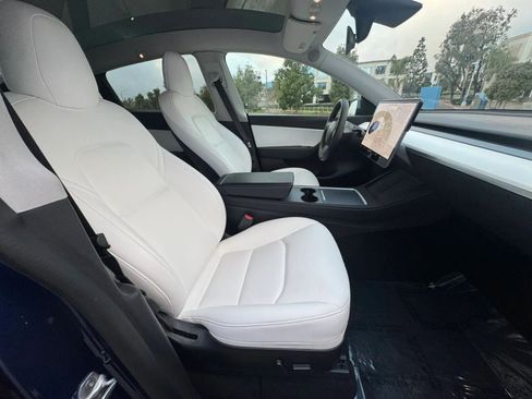 Used 2024 Tesla Model Y Long Range image 14