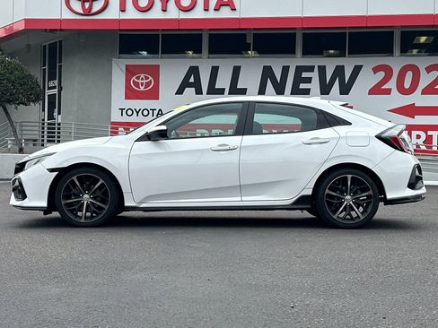Used 2021 Honda Civic Sport image 2