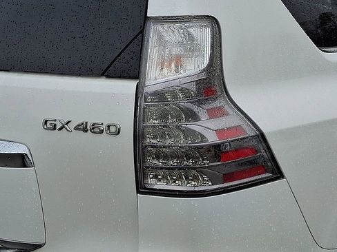 Used 2021 Lexus GX 460 Premium w/ Premium Package image 10