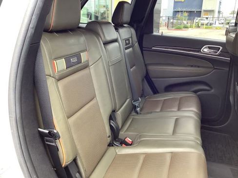 Used 2011 Jeep Grand Cherokee 70th Anniversary RWD image 34