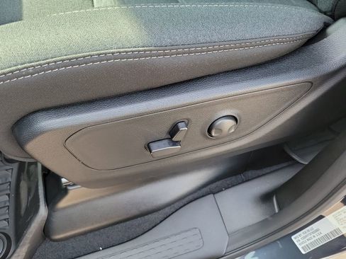 New 2026 RAM 1500 4x4 Crew Cab image 24