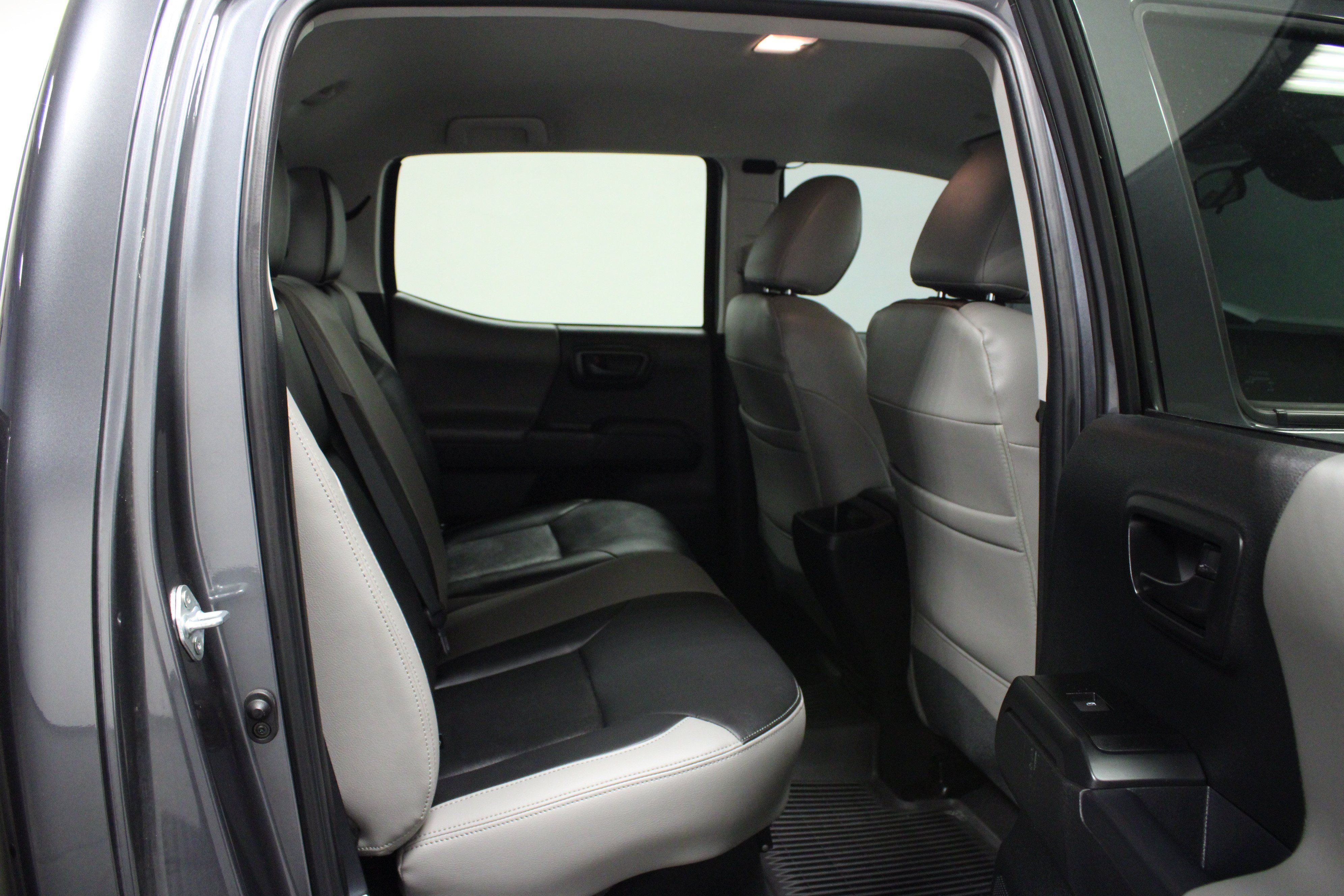 Used 2023 Toyota Tacoma SR RWD image 15