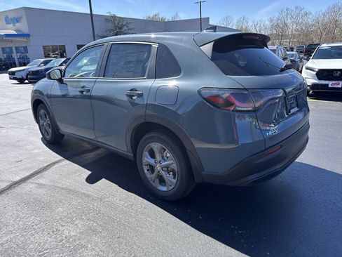 New 2026 Honda HR-V LX image 3