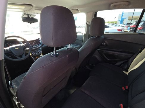 Used 2020 Chevrolet Trax LS w/ Tint and Cruise Package FWD image 27