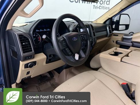 Used 2020 Ford F250 XLT w/ XLT Premium Package AWD/4WD image 3