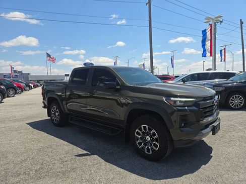 Used 2024 Chevrolet Colorado Z71 w/ Z71 Convenience Package 2 AWD/4WD image 3