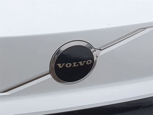 Certified 2025 Volvo EX30 Plus w/ Protection Package Premier image 11