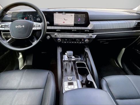 Used 2025 Kia Telluride EX w/ EX Captain's Chair Package FWD image 16