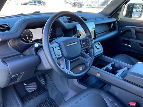 Used 2025 Land Rover Defender 110 S image 15