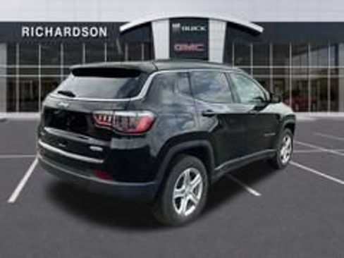 Used 2024 Jeep Compass Latitude AWD/4WD image 6