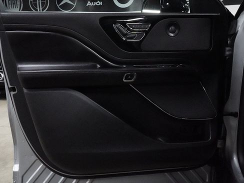 Used 2023 Lincoln Aviator Grand Touring AWD/4WD image 9