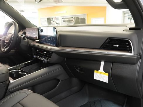 New 2026 Chevrolet Suburban Premier w/ Sun And Tow Package AWD/4WD image 42