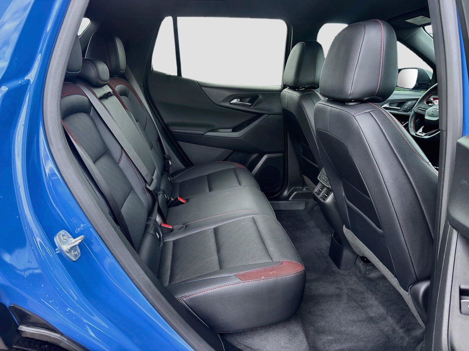 Used 2025 Chevrolet Equinox RS w/ Safety and Technology Package FWD image 26