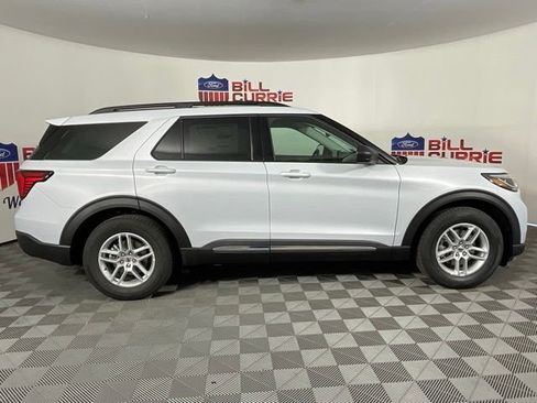 New 2025 Ford Explorer Active w/ Active Comfort Package image 2