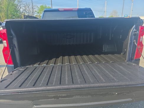 Used 2022 Chevrolet Silverado 1500 LT w/ Protection Package AWD/4WD image 18