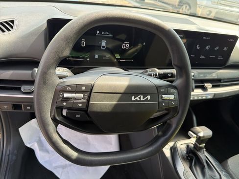 Used 2025 Kia K4 FWD image 18