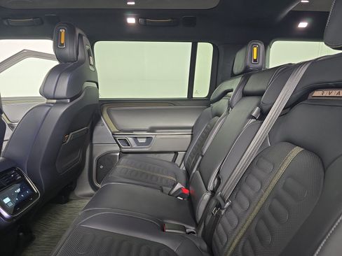 Used 2024 Rivian R1S Adventure AWD/4WD image 21