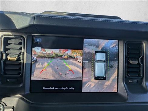 New 2025 Ford Bronco Badlands image 14