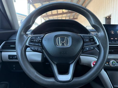 Used 2018 Honda Accord LX image 21
